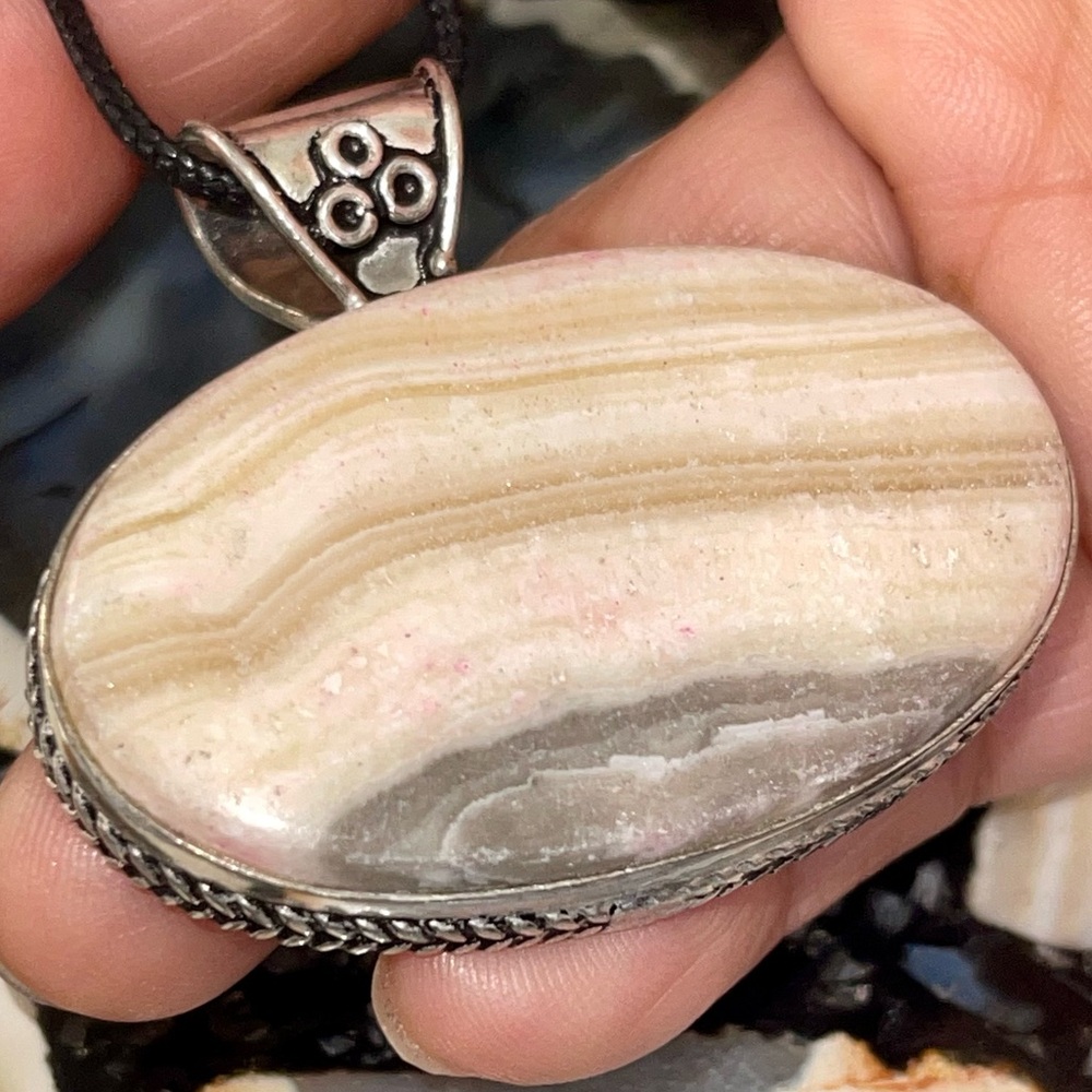 Phantom Yellow Zebra Calcite Pendant Set 1 7/8”x1 7/8”
